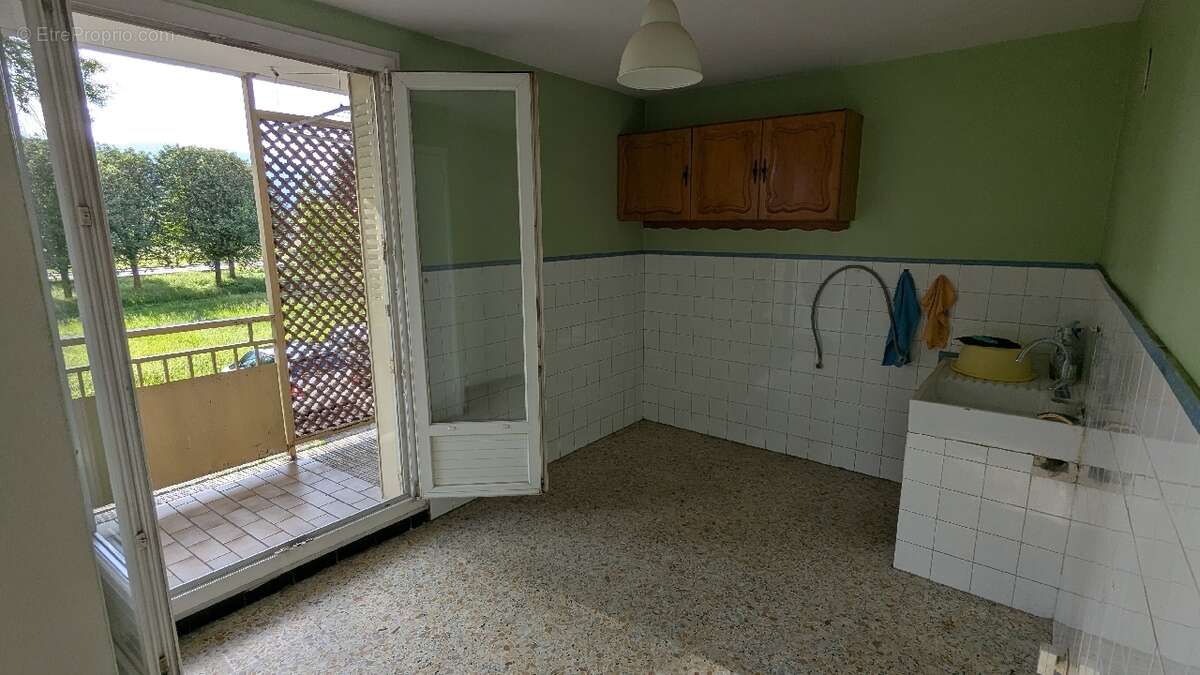 Appartement à SAINT-MARTIN-D'HERES