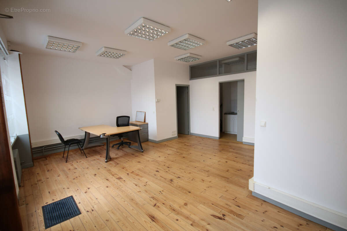 Appartement à COMBRONDE