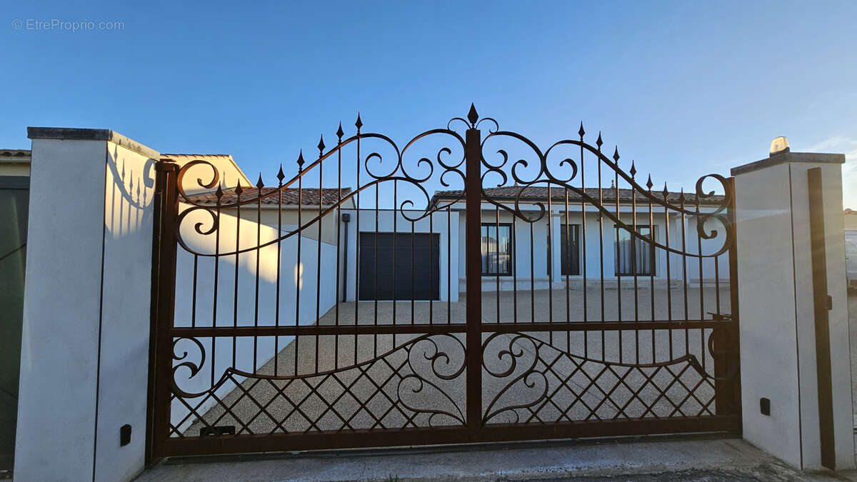 Maison à SAINT-GILLES