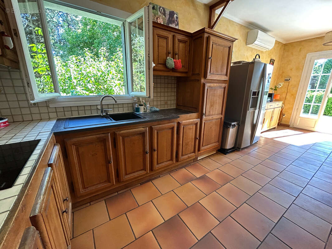 Maison à SAINT-QUENTIN-LA-POTERIE