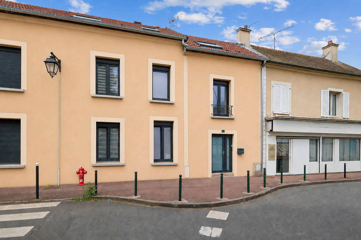 Maison à SAVIGNY-SUR-ORGE