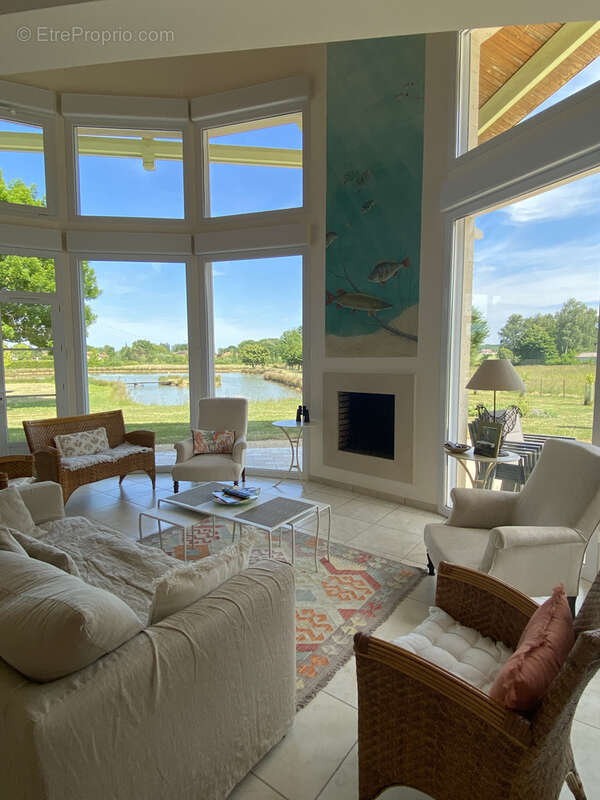 Maison à GIFFAUMONT-CHAMPAUBERT