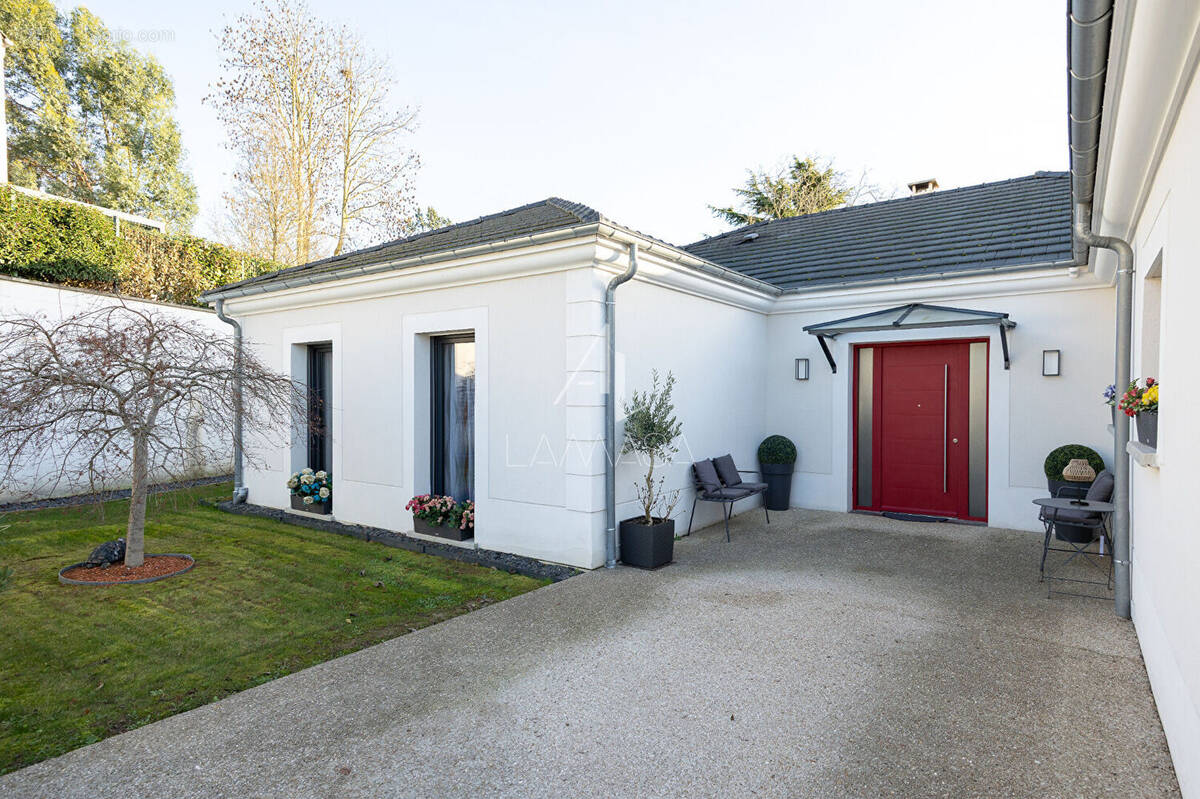 Maison à MONTEVRAIN