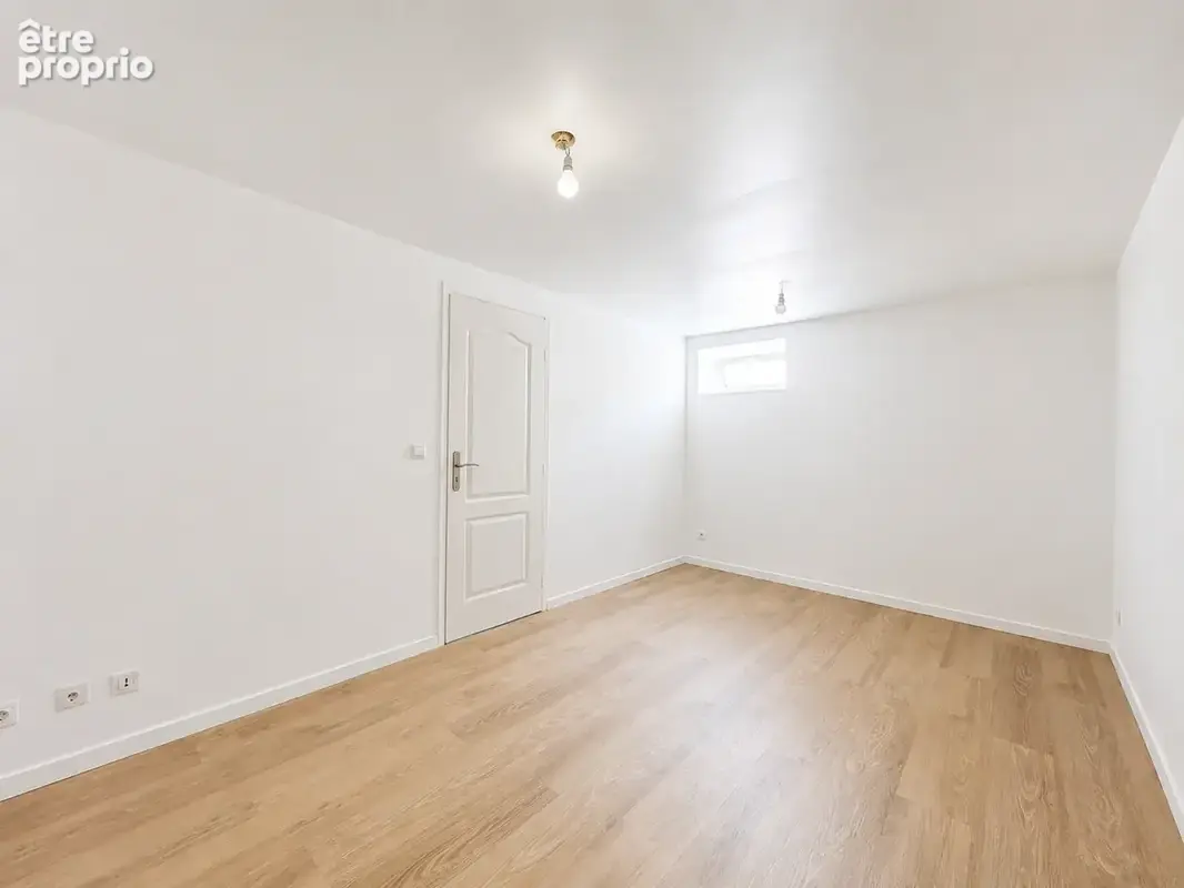 Appartement T3 montée Charlemagne - Vienne - Place de stationnement - photo 8