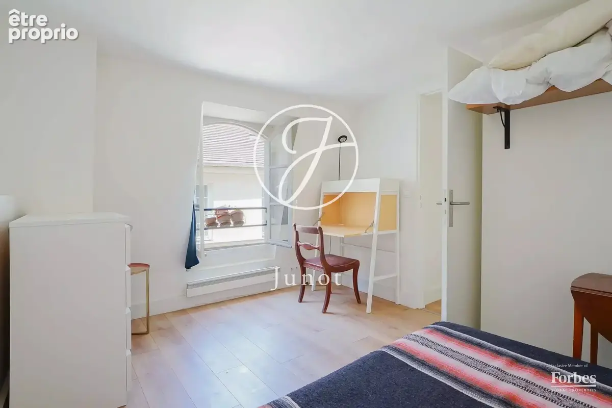 Paris 5e - MAUBERT-MUTUALITE / RUE MAÎTRE ALBERT - Triplex - 4 pièces - 96,95m² Carrez - 106,62m² au sol - 3 chambres - Esprit m - photo 13