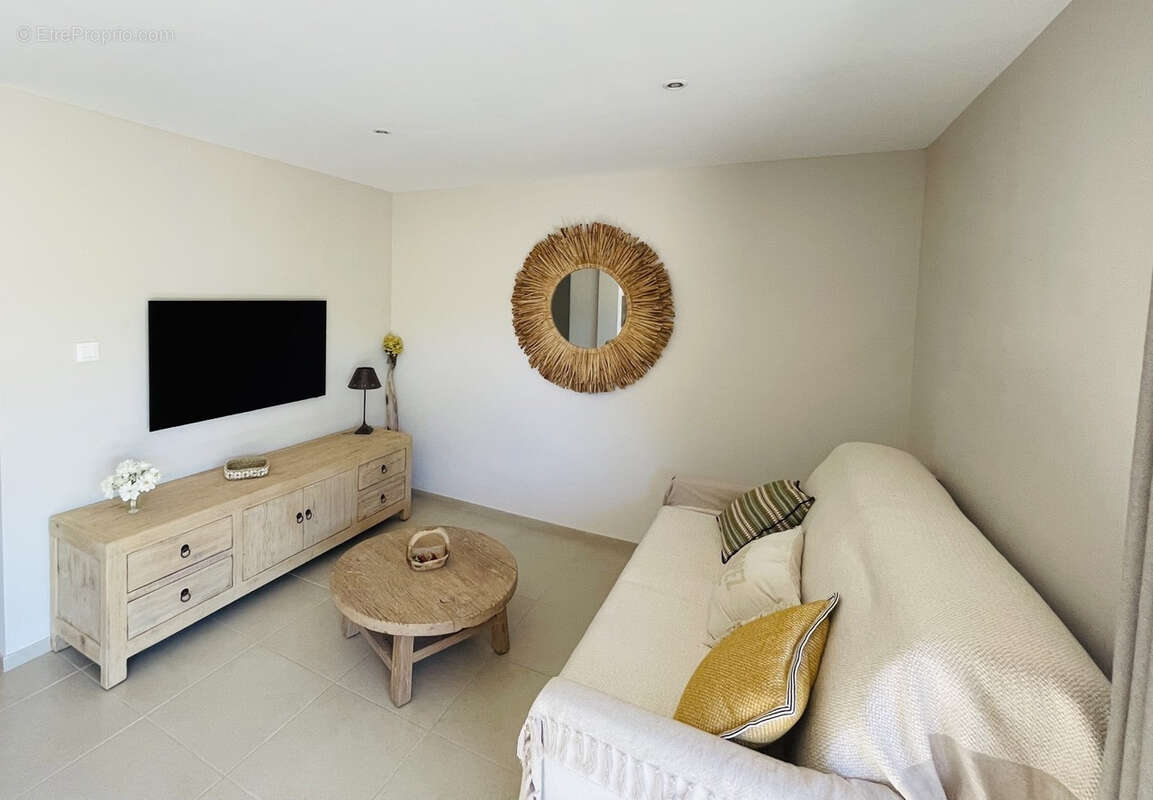 Maison à PLAN-DE-LA-TOUR