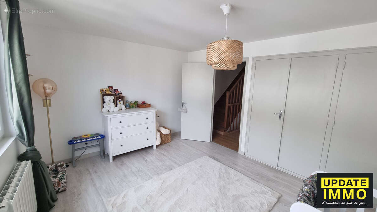 Appartement 225 m² à Neufchateau  - photo 8