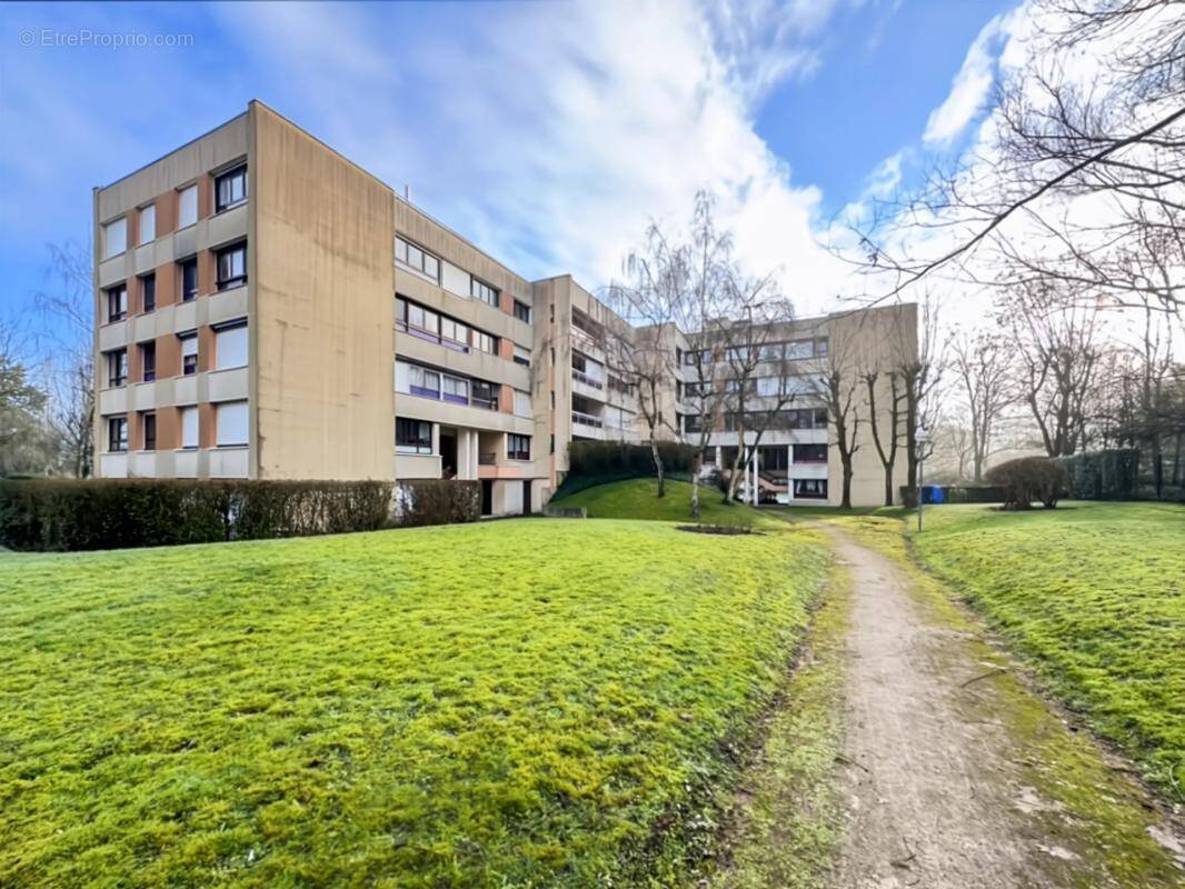 Appartement à ELANCOURT