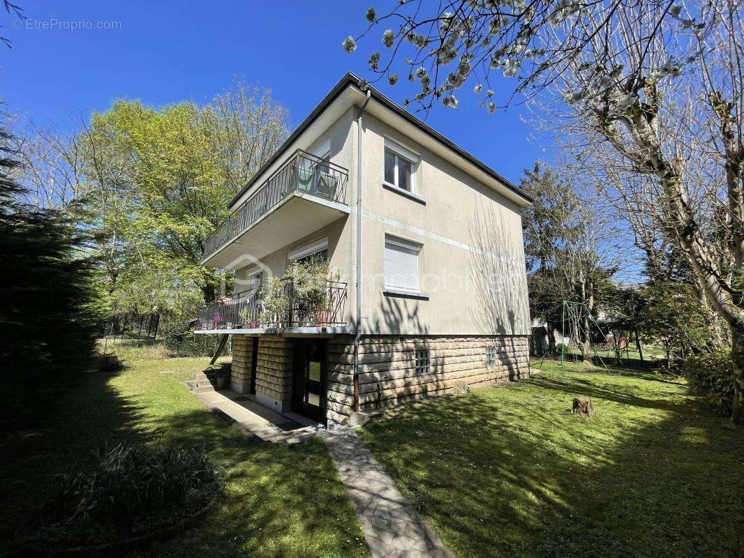 Appartement à YERRES