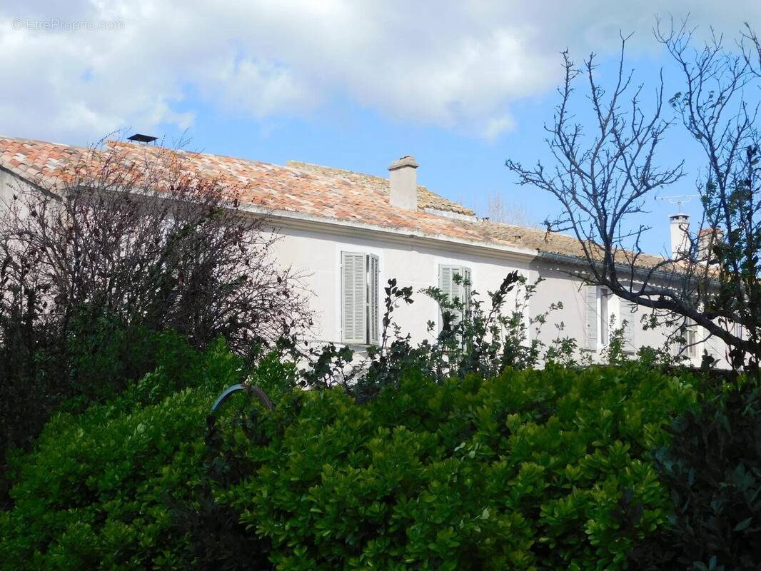 Maison à MOURIES