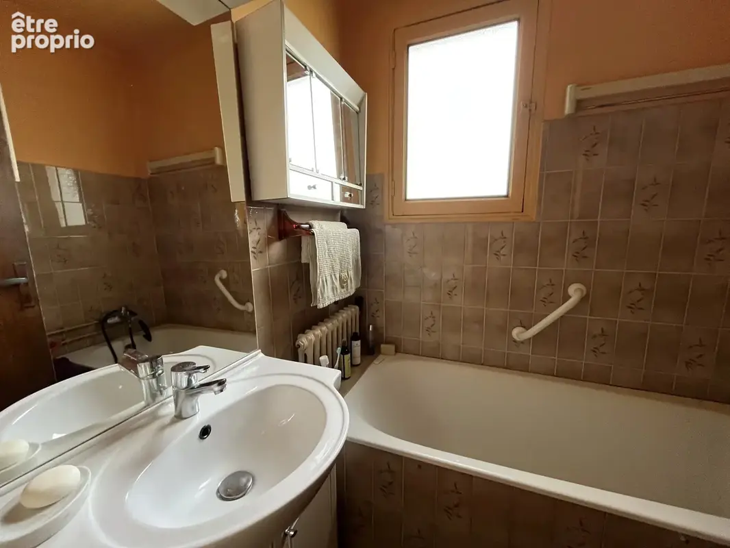 Maison de 75 m² proche des commodités à pied - photo 9