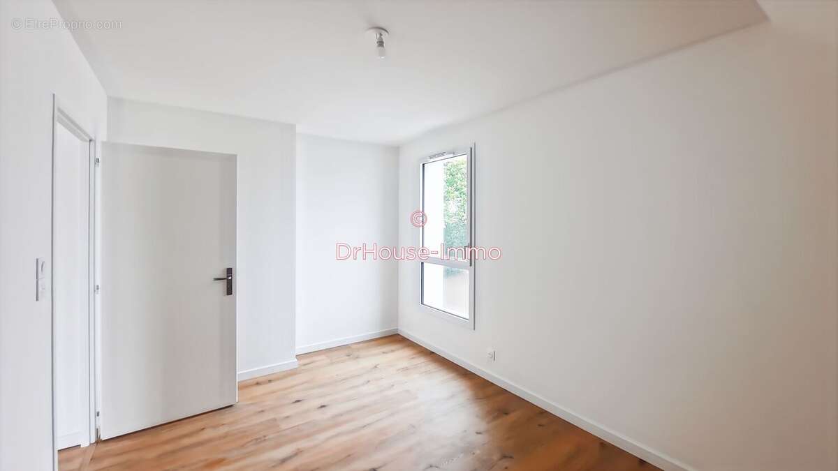 Appartement 64 m² à Crach  - photo 6