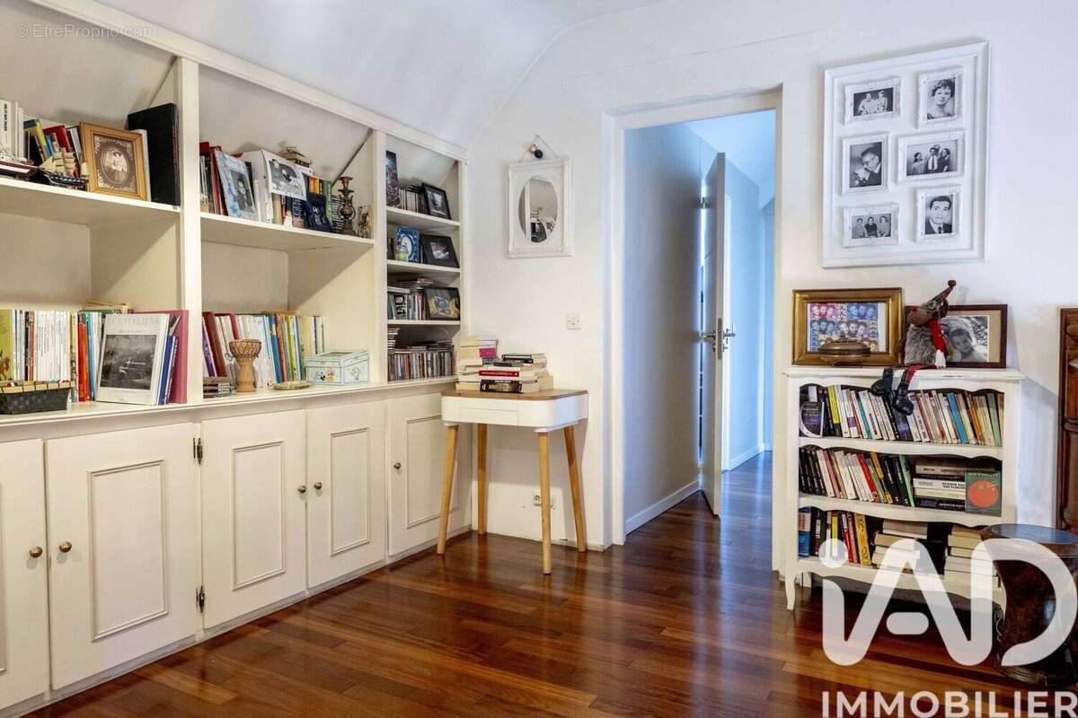 Maison 180 m² à Ronquerolles  - photo 9