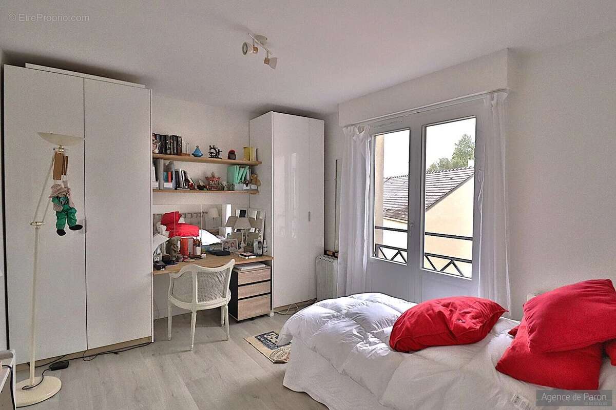 Appartement à VERRIERES-LE-BUISSON