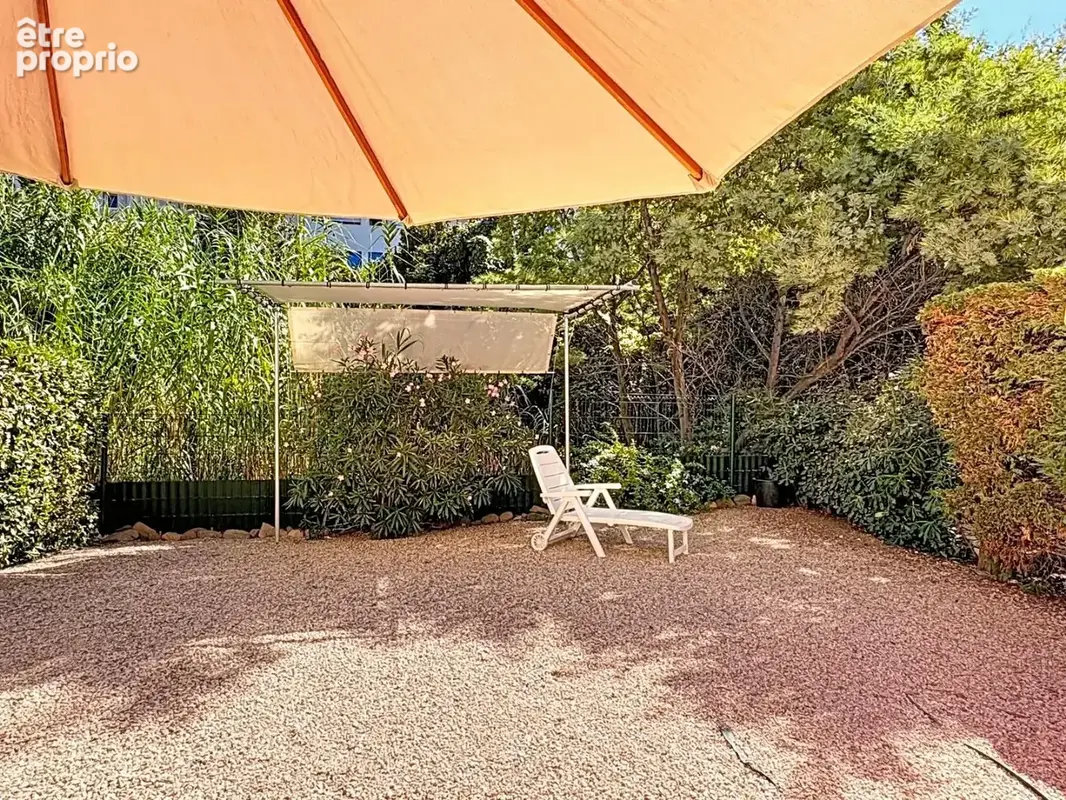 Bel appartement 2 pièces avec grand jardin privaif et piscine - photo 8