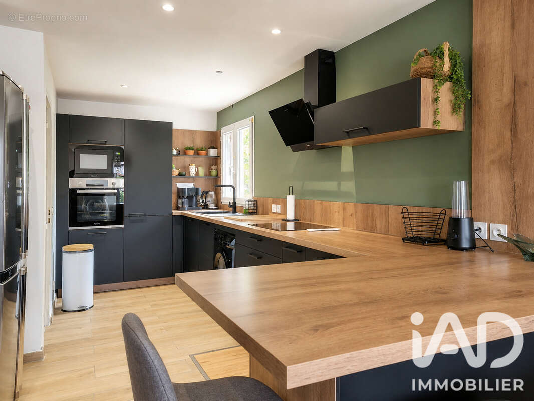 Appartement 86 m² à Vals-Pres-Le-Puy  - photo 3