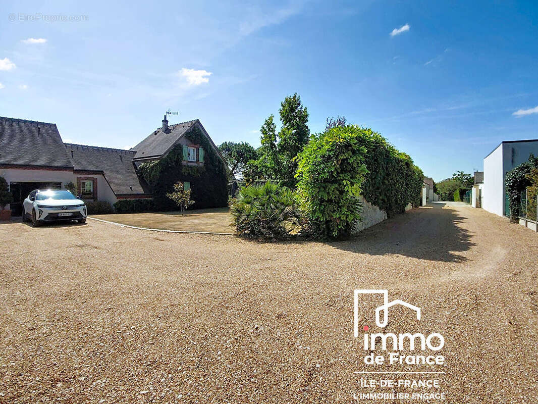 Maison d'architecte  8 pièces 200m² - FONTAINE-LA-GUYON - photo 22