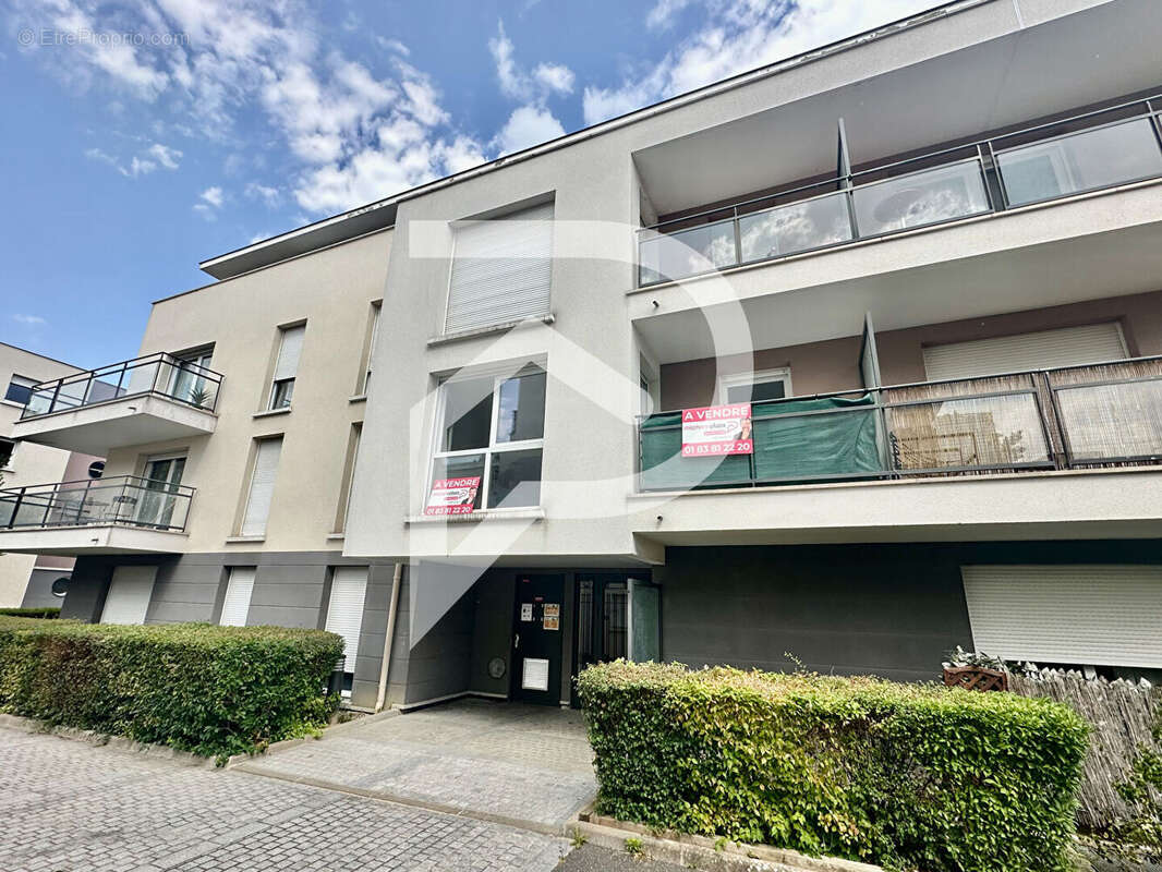 Appartement à MENNECY