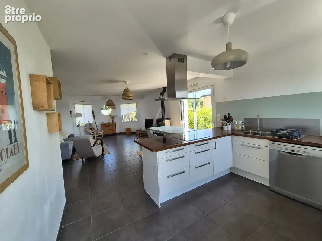 Le charme contemporain sur un écrin paysager de 1 030 m² - photo 6