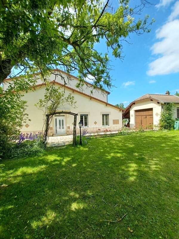 Maison à CONSENVOYE