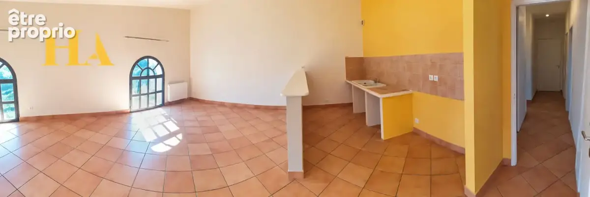 À VENDRE, Laroque (34) T3 79,87 m² face à la rivière . Locataire en place - photo 3
