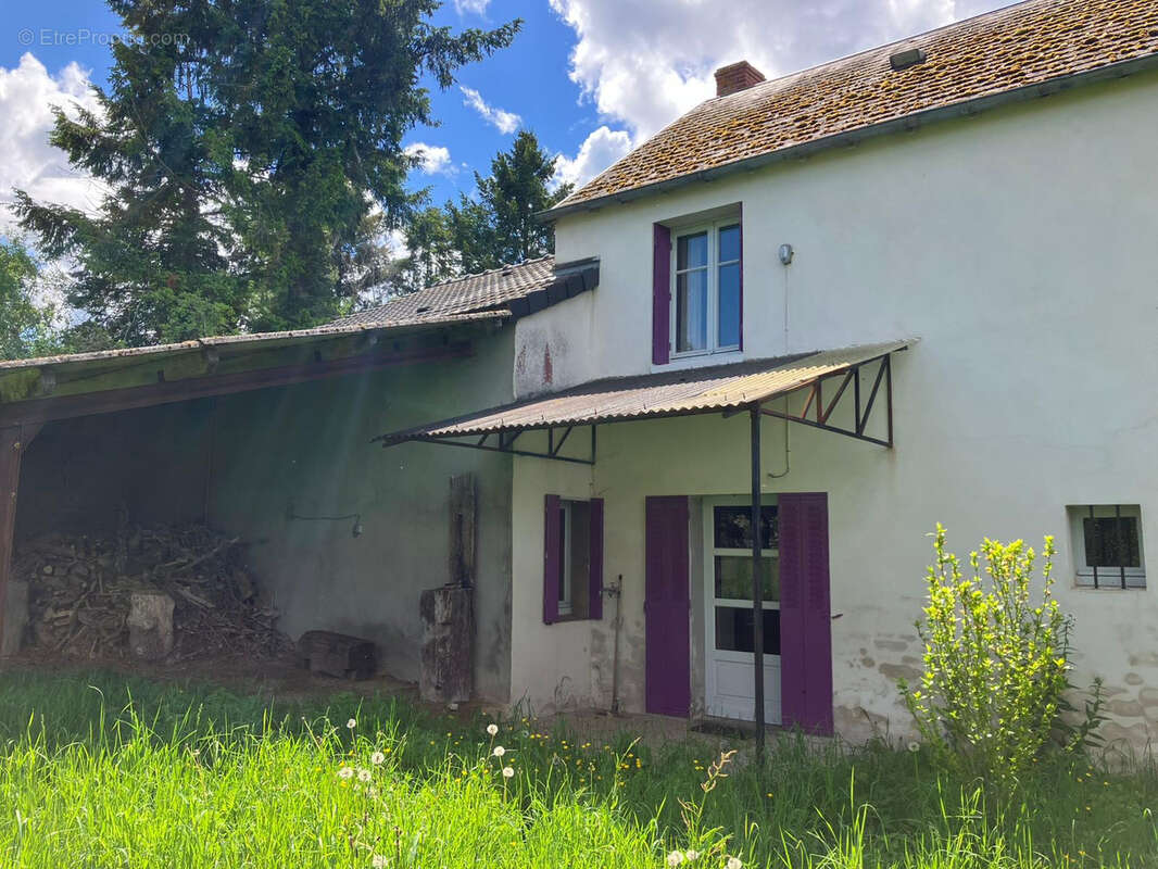 Maison à SAINT-MARCEL-EN-MARCILLAT