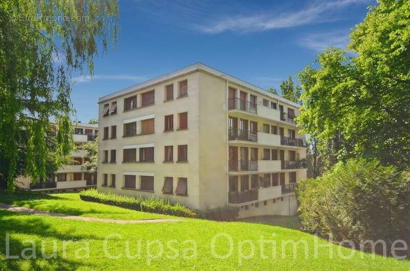 Appartement à FRESNES
