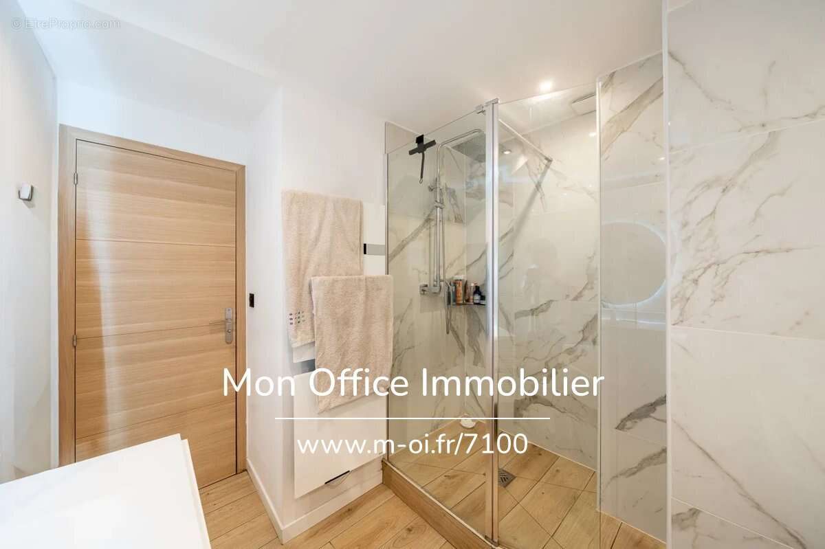 Référence : 7100-NGU. - Maison 9 pièces - Piscine - village à pied - calme - 276m2 - photo 21