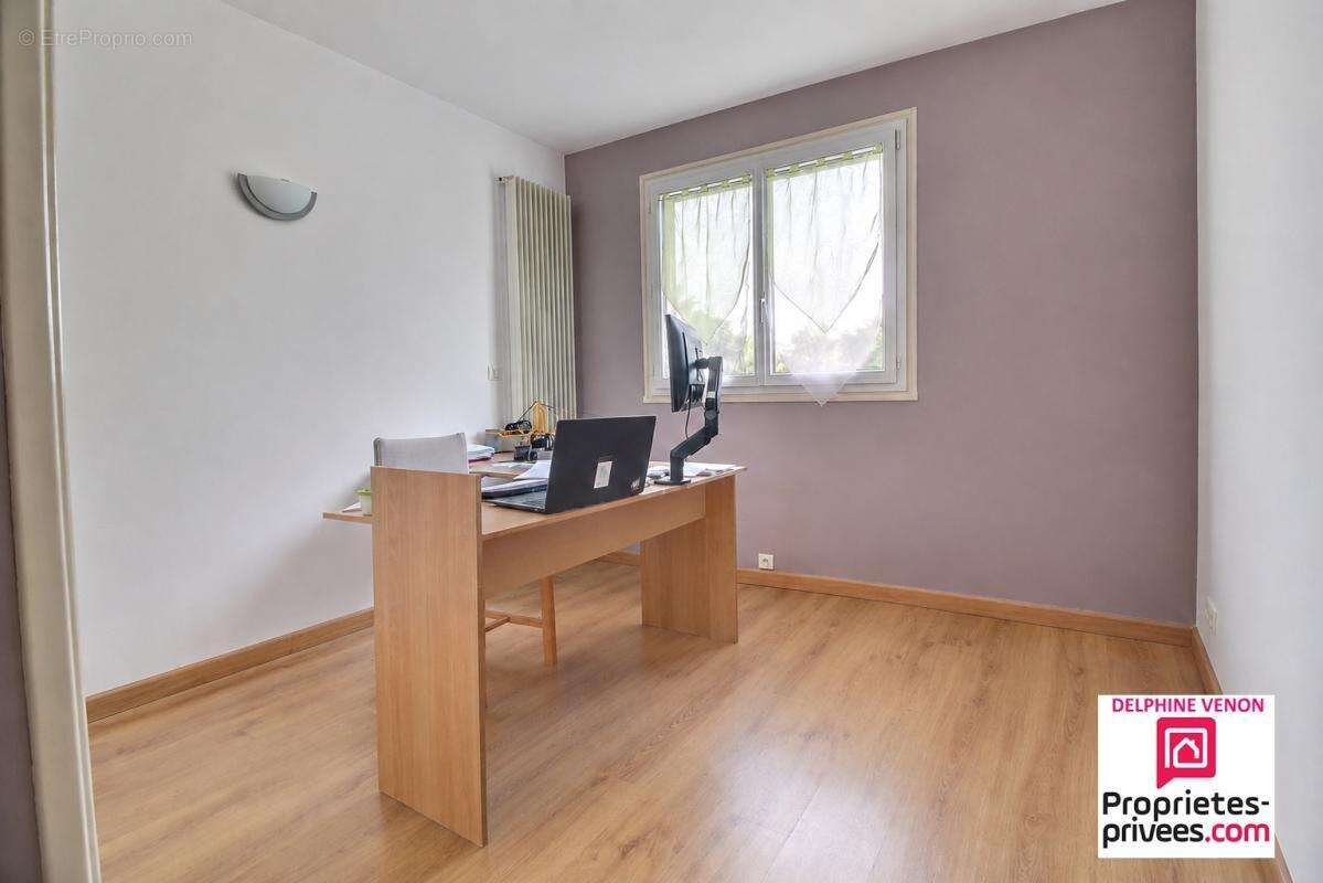 Exclusivité - Maison de 150 m² + sous-sol total et garage extérieur de 70 m² proche des commodités à Châteauneuf sur Loire - photo 5