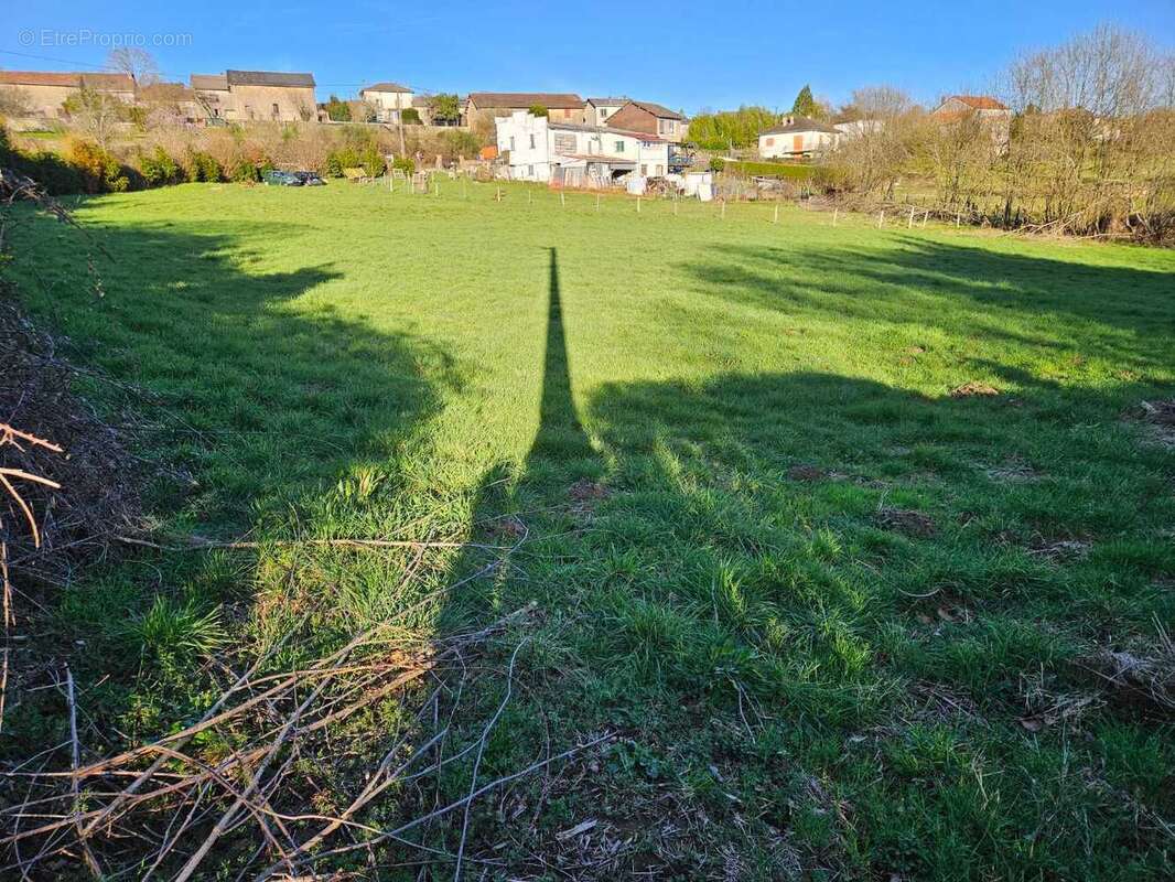 Terrain 2217 m² à Masleon  - photo 23
