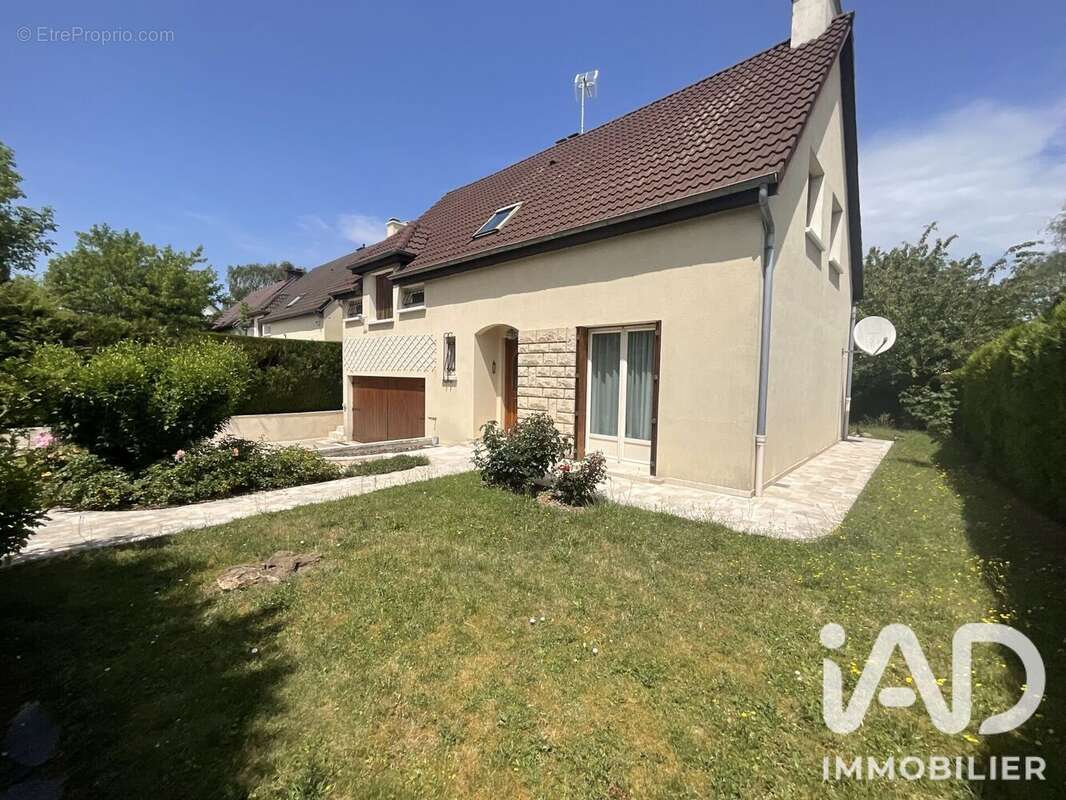 Maison 130 m² à Vert-Saint-Denis  - photo 2