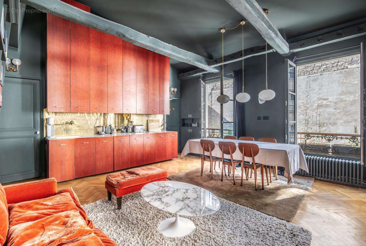 Appartement à PARIS-3E