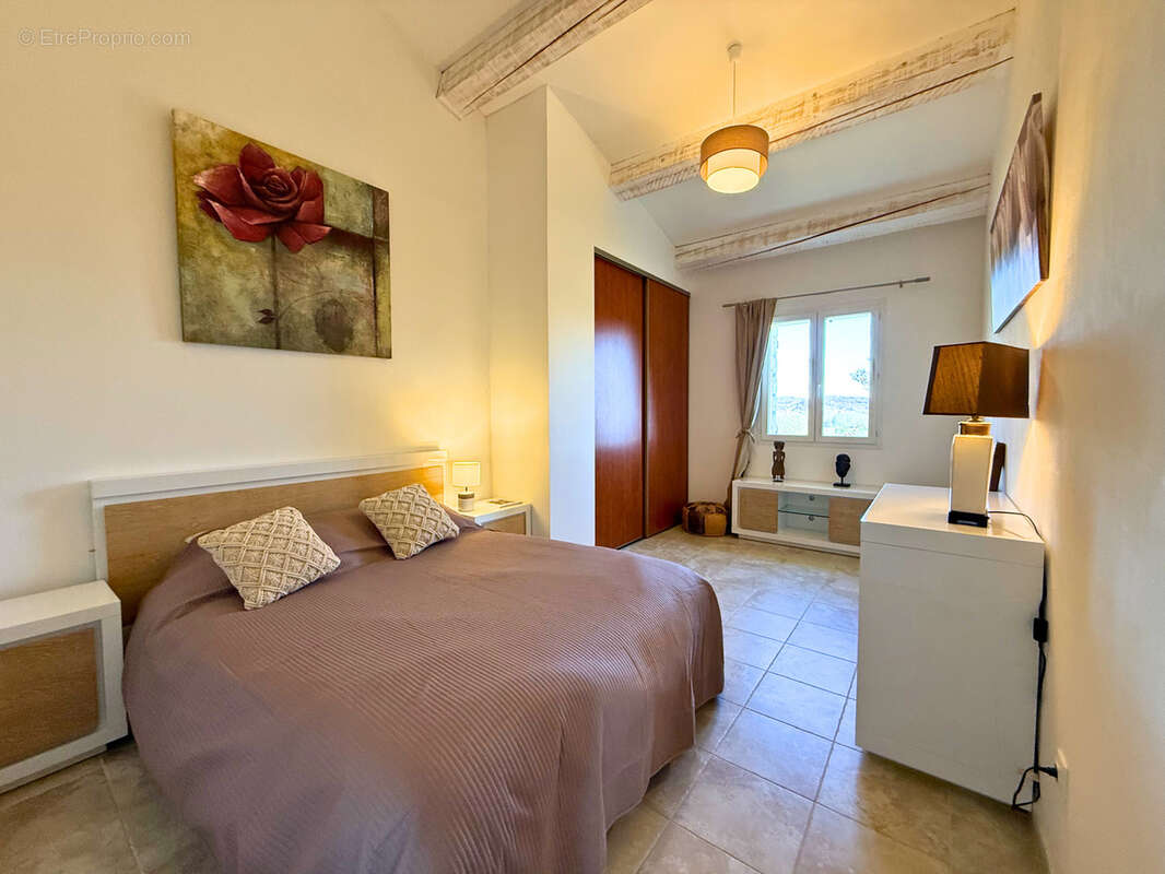 Maison à FORCALQUIER