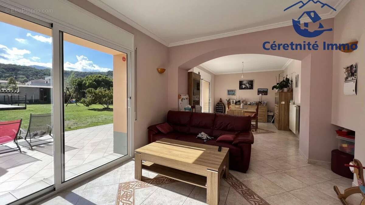 Villa lumineuse grand terrain - photo 3