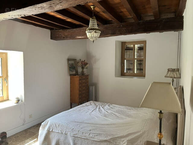 Maison à MONCRABEAU