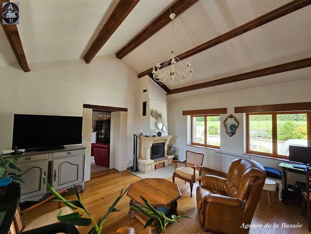 Maison 110 m² à Provins  - photo 8