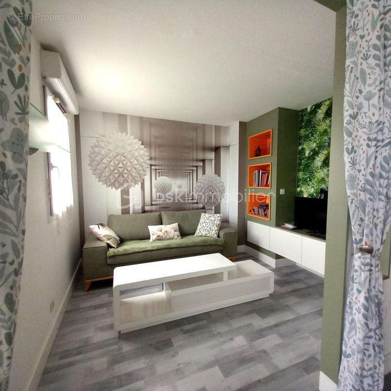 Appartement à LATTES