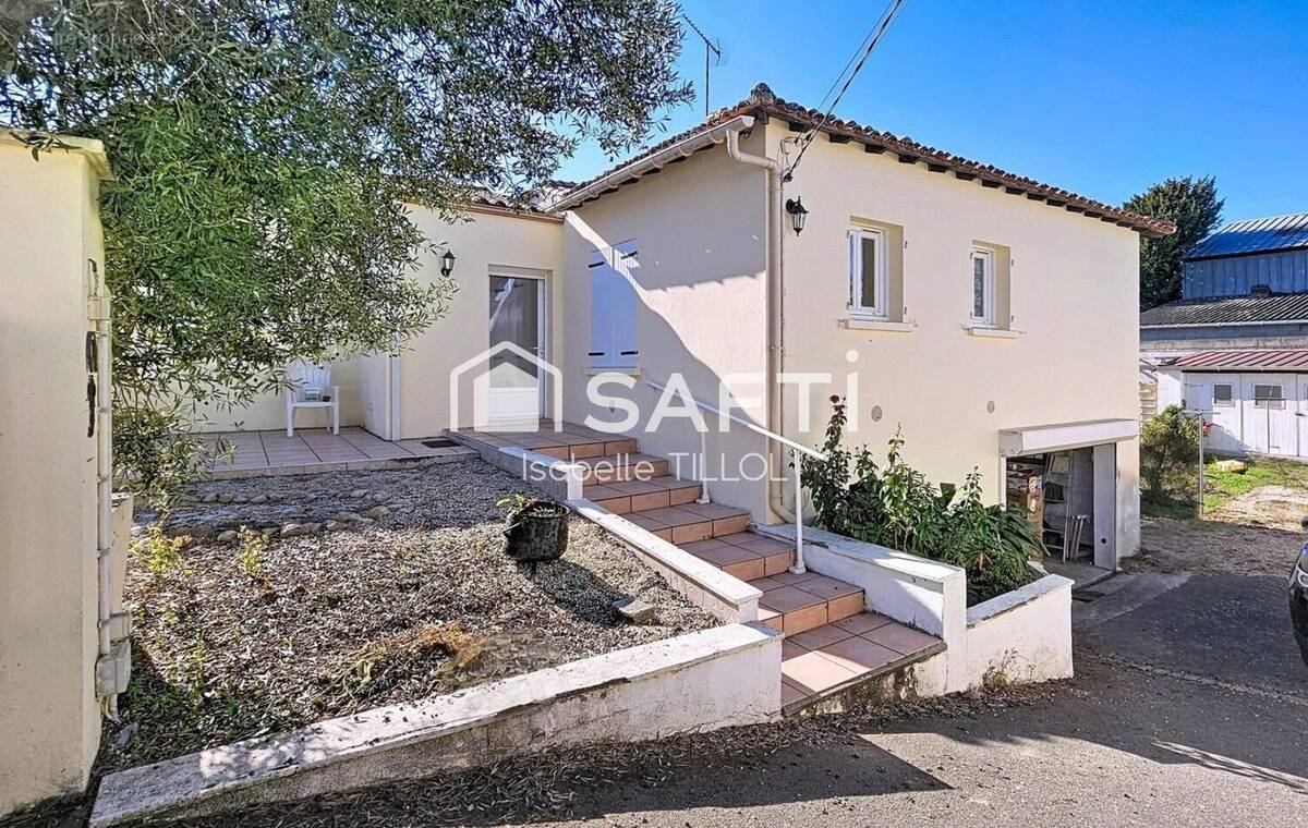 Photo 1 - Maison à TRIAIZE