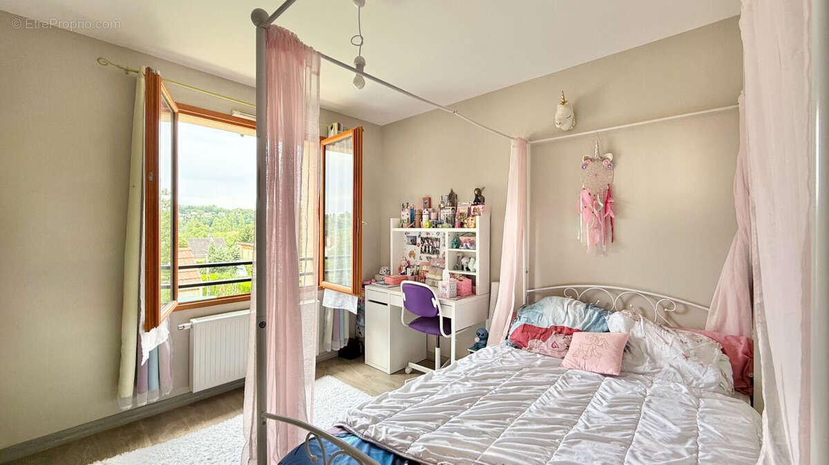 Maison à SAINTRY-SUR-SEINE