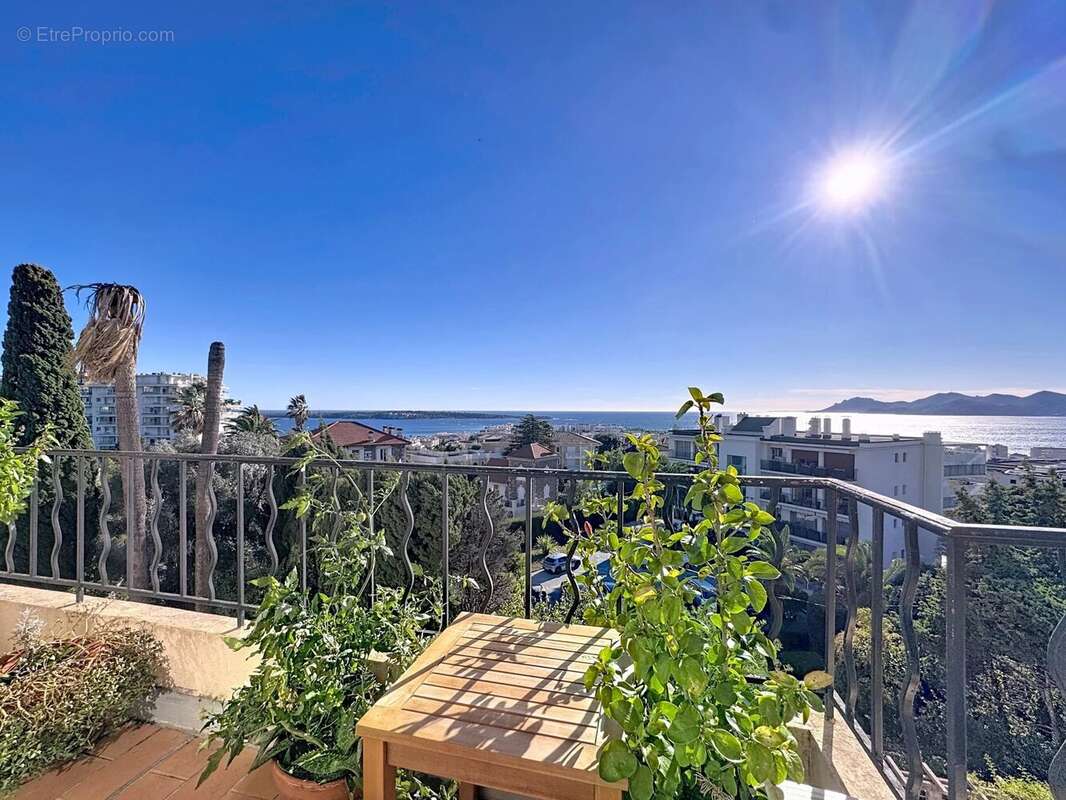 Appartement à CANNES