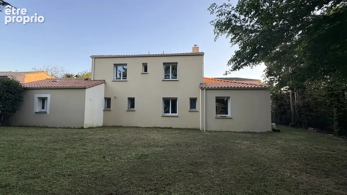 VERTOU Maison 4 chambres 2 bureaux sur belle parcelle de 780 m2 - photo 7