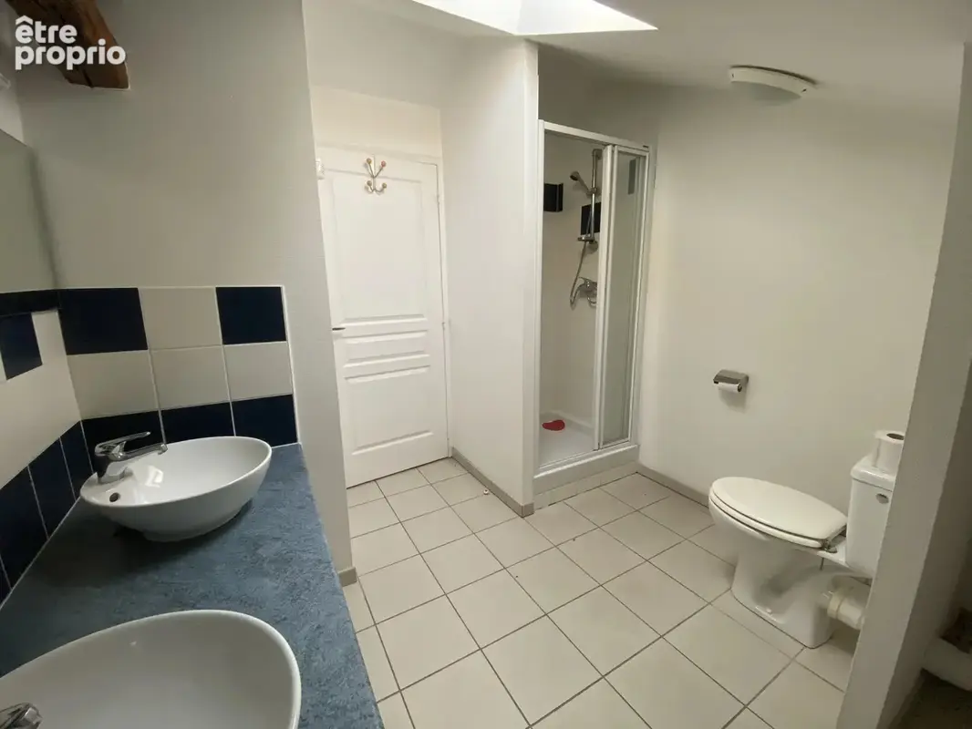 Ensemble immobilier situé dans un secteur tranquille et central - photo 16