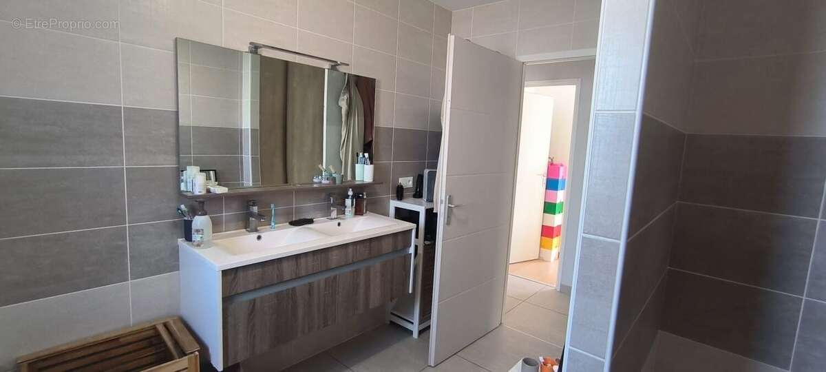 Maison à SAINT-GELAIS