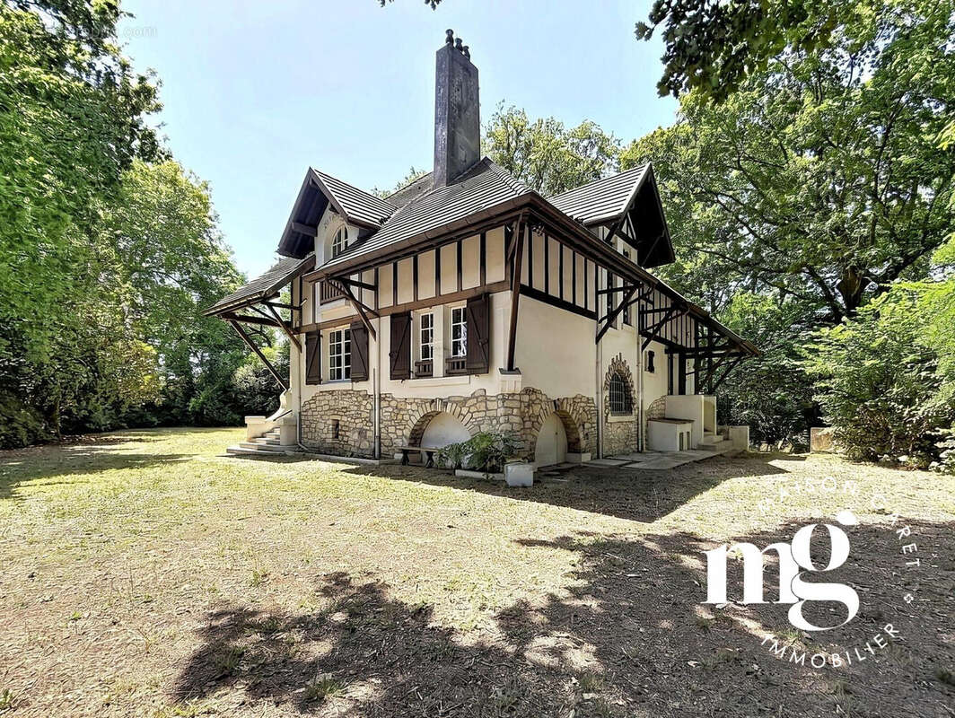 Maison à URT