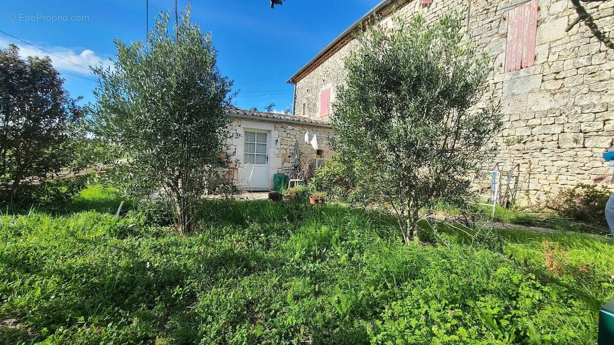 Maison à ROQUECOR