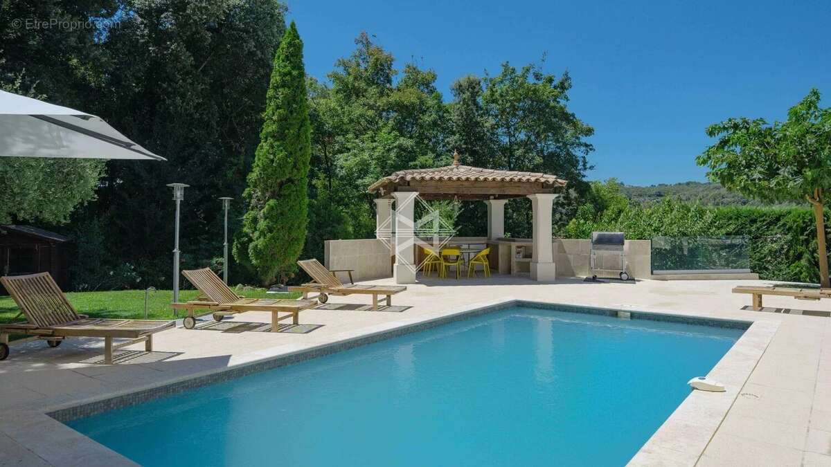 Maison à LA COLLE-SUR-LOUP