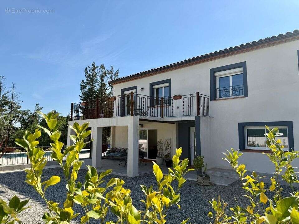 Maison à VILLEMOUSTAUSSOU