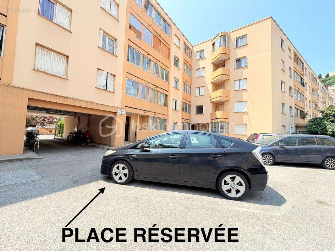 Grand 3/4 pièces traversant de 67 m² – parking privé – Pasteur, Nice - photo 18