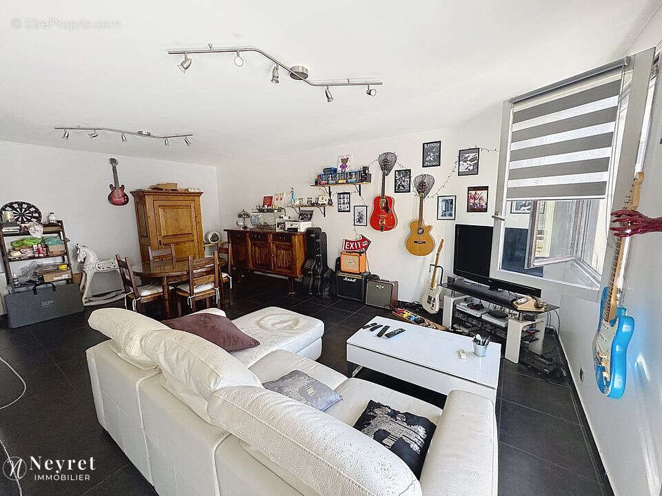 Appartement à SAINT-ETIENNE