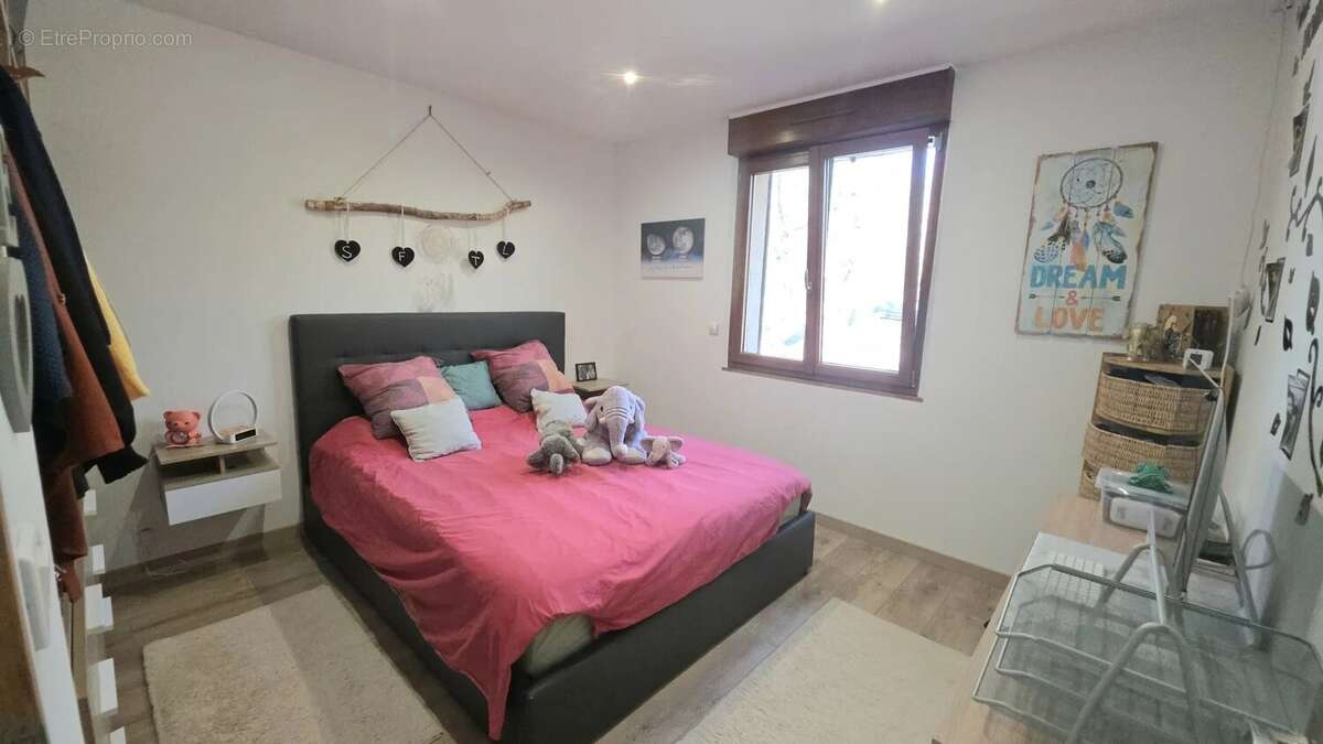 Maison à HOUDAN